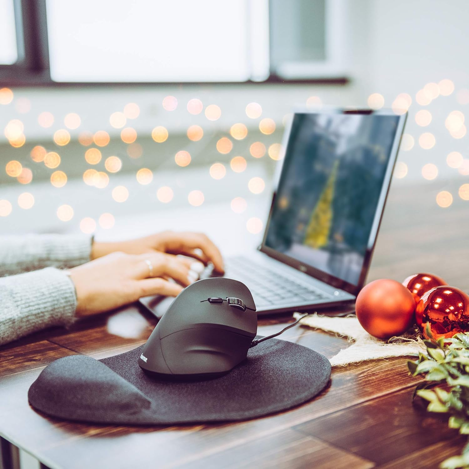 Hama | Ergonomic Mouse Pad for Wrist | Anti Slip | Black - Image 6