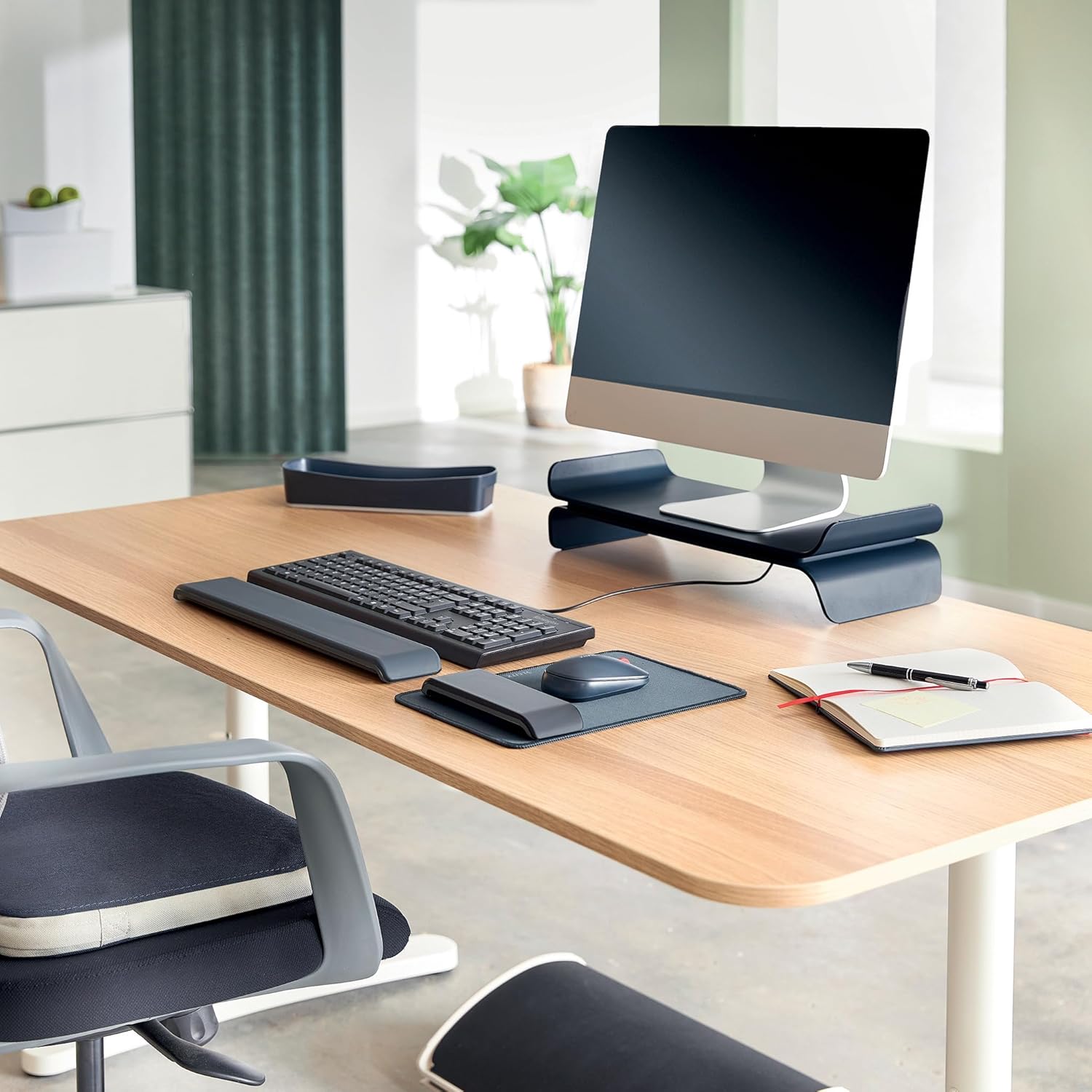 Leitz Ergo 65170089 Mouse Mat with Adjustable Wrist Rest, Two Height Settings, Improves Posture & Blood Circulation, Computer Mouse Pad, Ergo Series, Velvet Grey\/White - Image 2